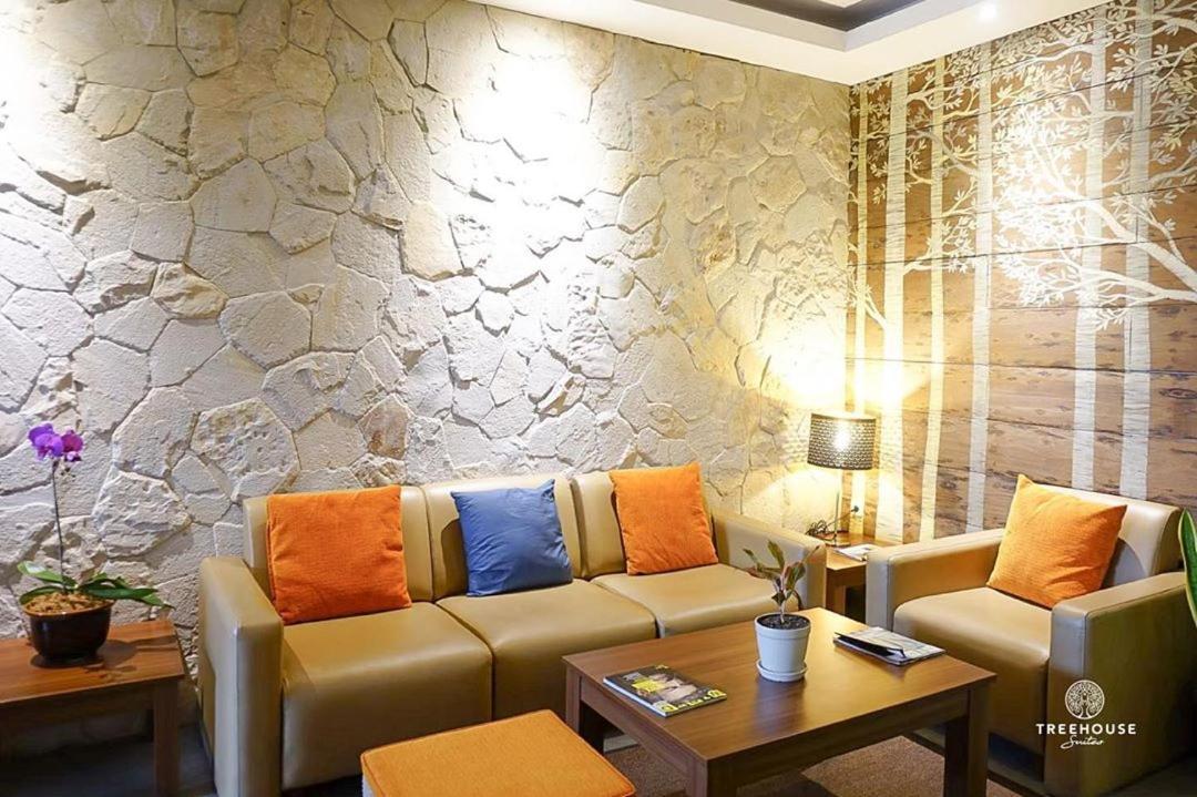 Treehouse Suites - Boutique Serviced Apartment Джакарта Экстерьер фото