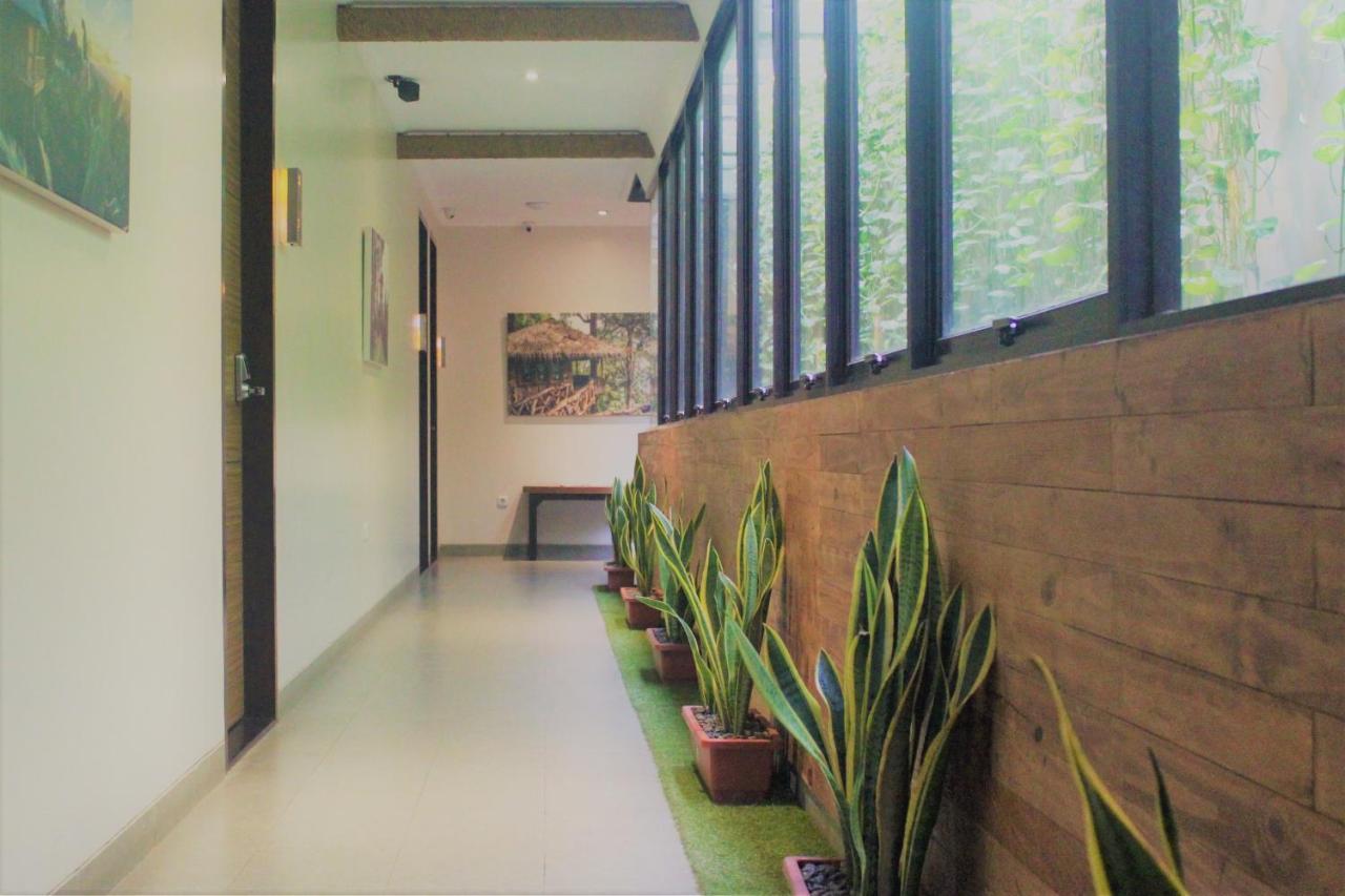 Treehouse Suites - Boutique Serviced Apartment Джакарта Экстерьер фото