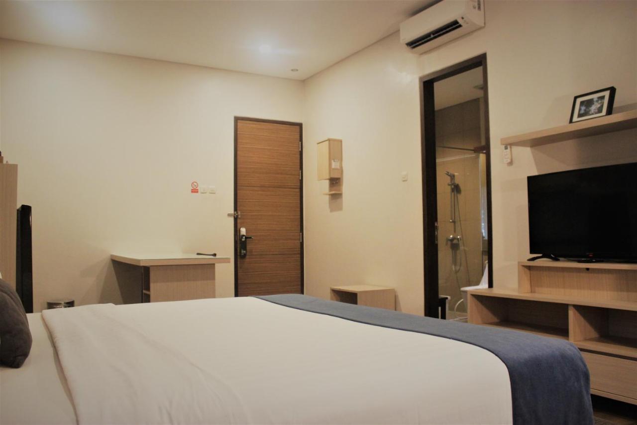 Treehouse Suites - Boutique Serviced Apartment Джакарта Экстерьер фото