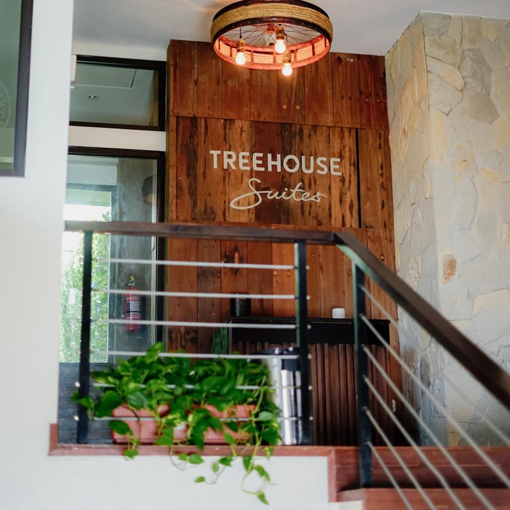 Treehouse Suites - Boutique Serviced Apartment Джакарта Экстерьер фото