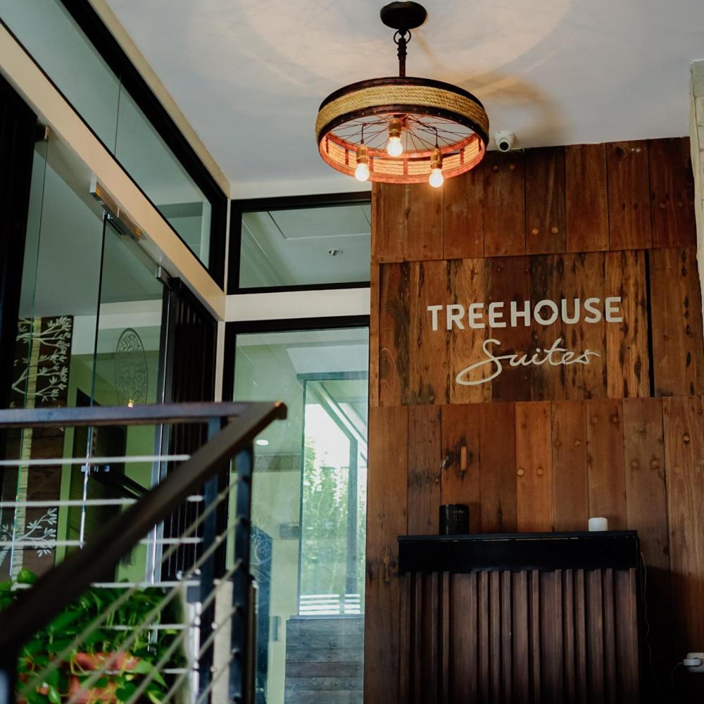 Treehouse Suites - Boutique Serviced Apartment Джакарта Экстерьер фото