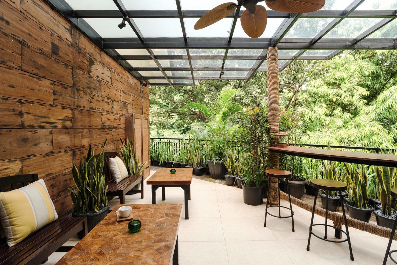 Treehouse Suites - Boutique Serviced Apartment Джакарта Экстерьер фото