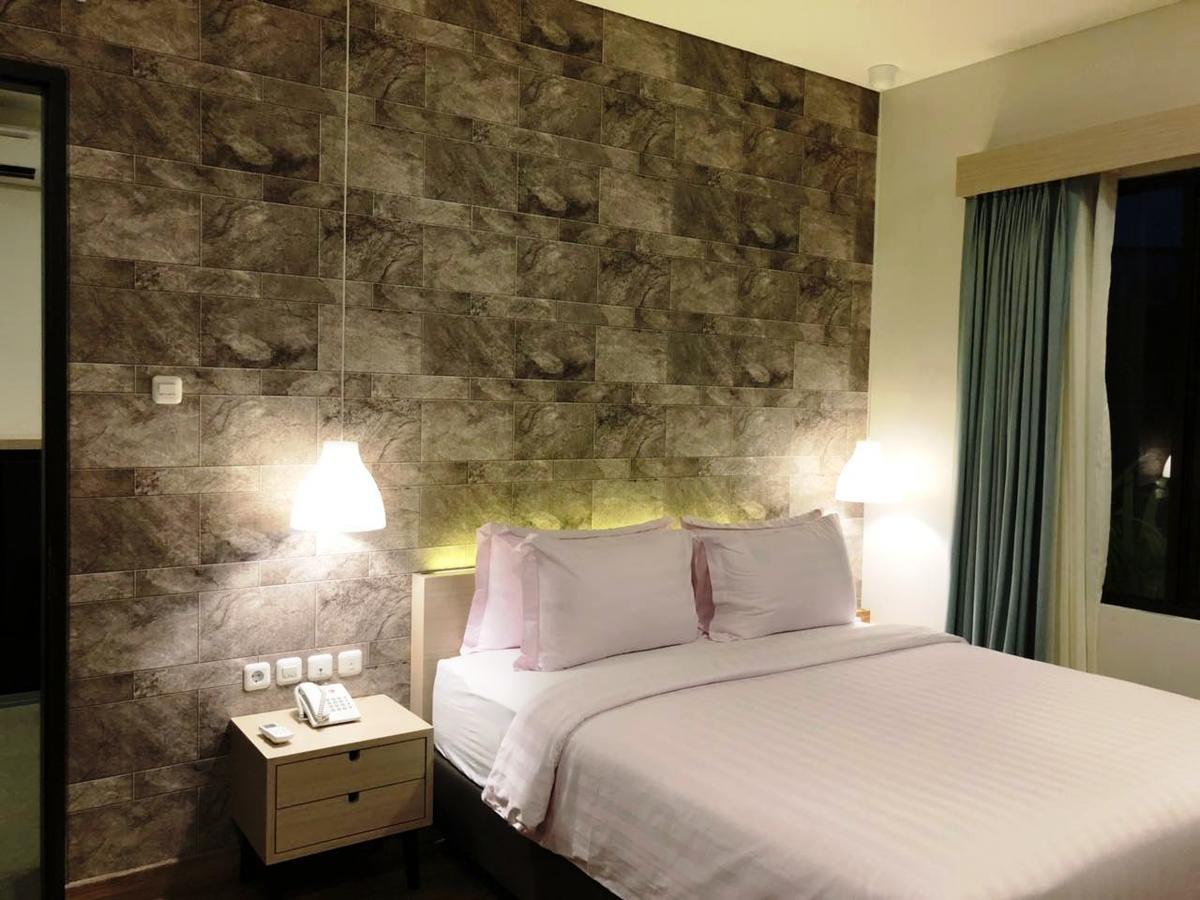 Treehouse Suites - Boutique Serviced Apartment Джакарта Экстерьер фото